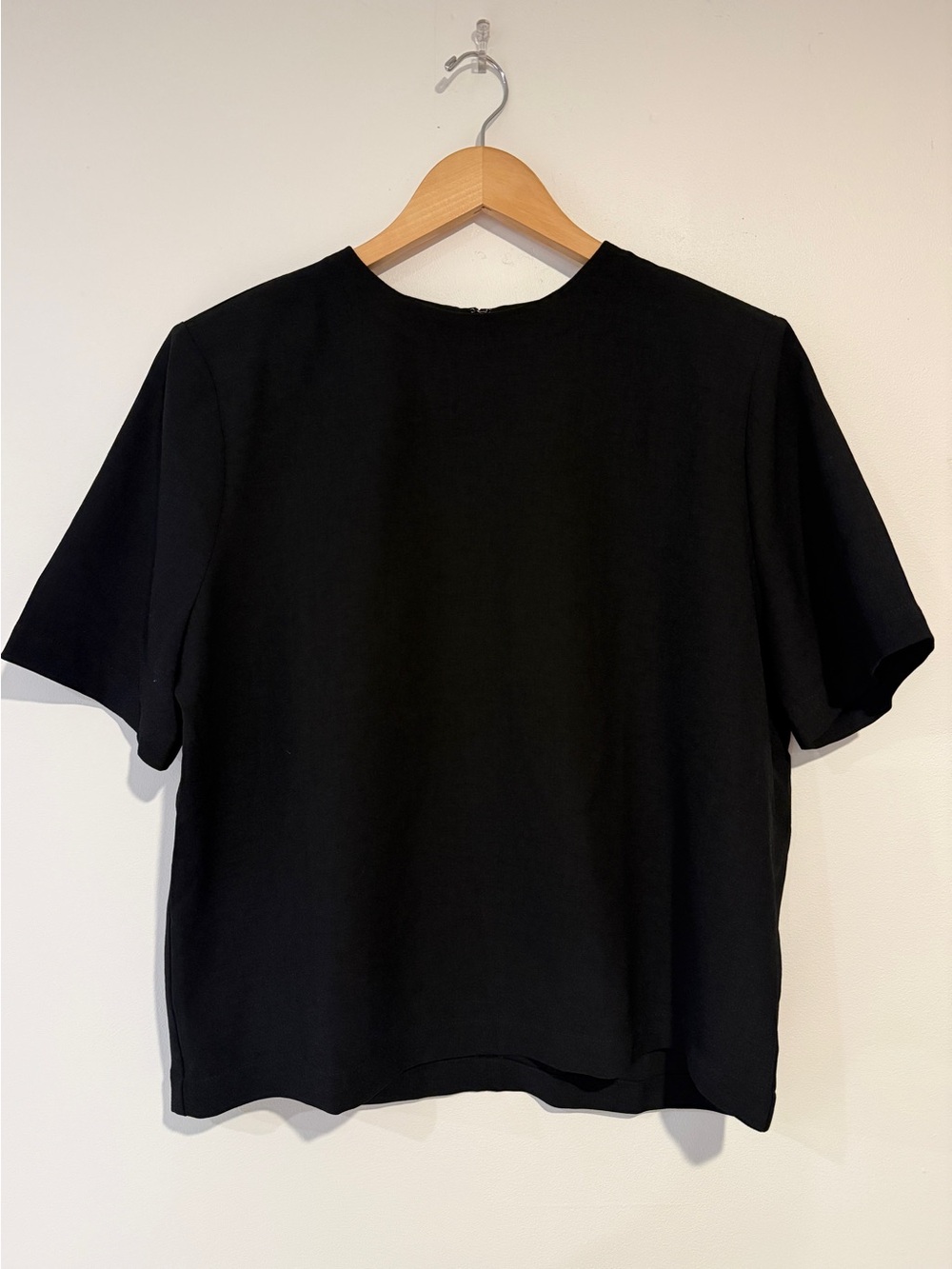 Reformation Women’s Black Short Sleeve Crewneck Blouse - Black Medium